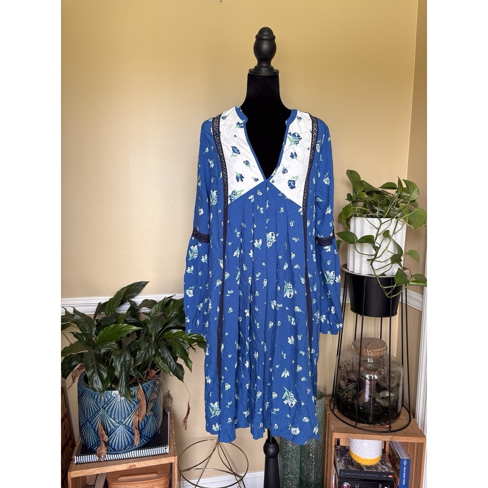 Matilda Jane Cottagecore Prairie Midi Dress Floral Medium Blue Crochet Trim Boho